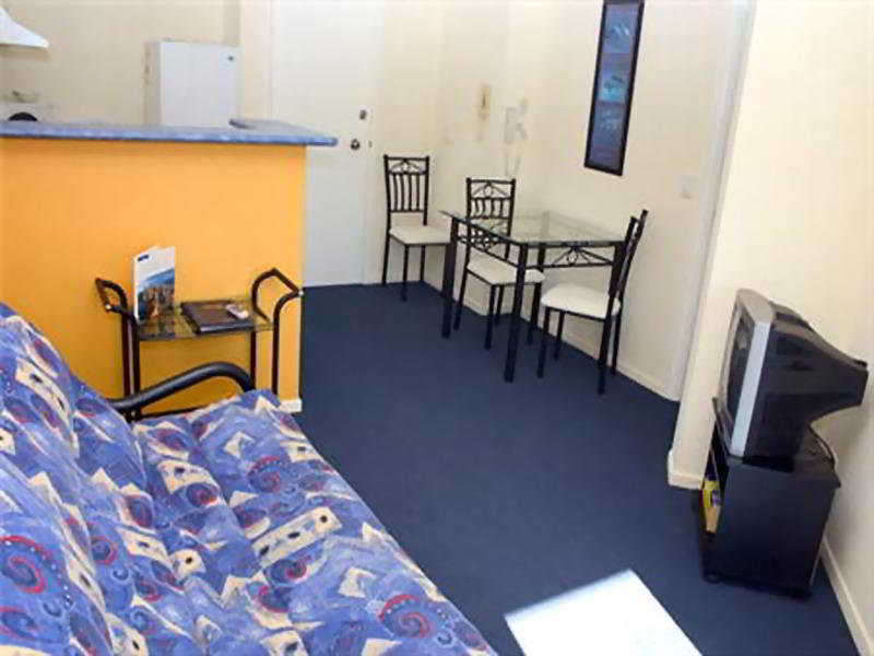 Budds Beach Apartments Surfers Paradise Esterno foto