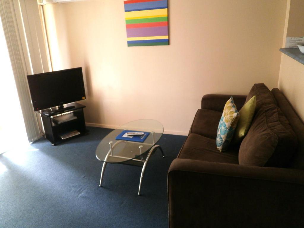 Budds Beach Apartments Surfers Paradise Esterno foto