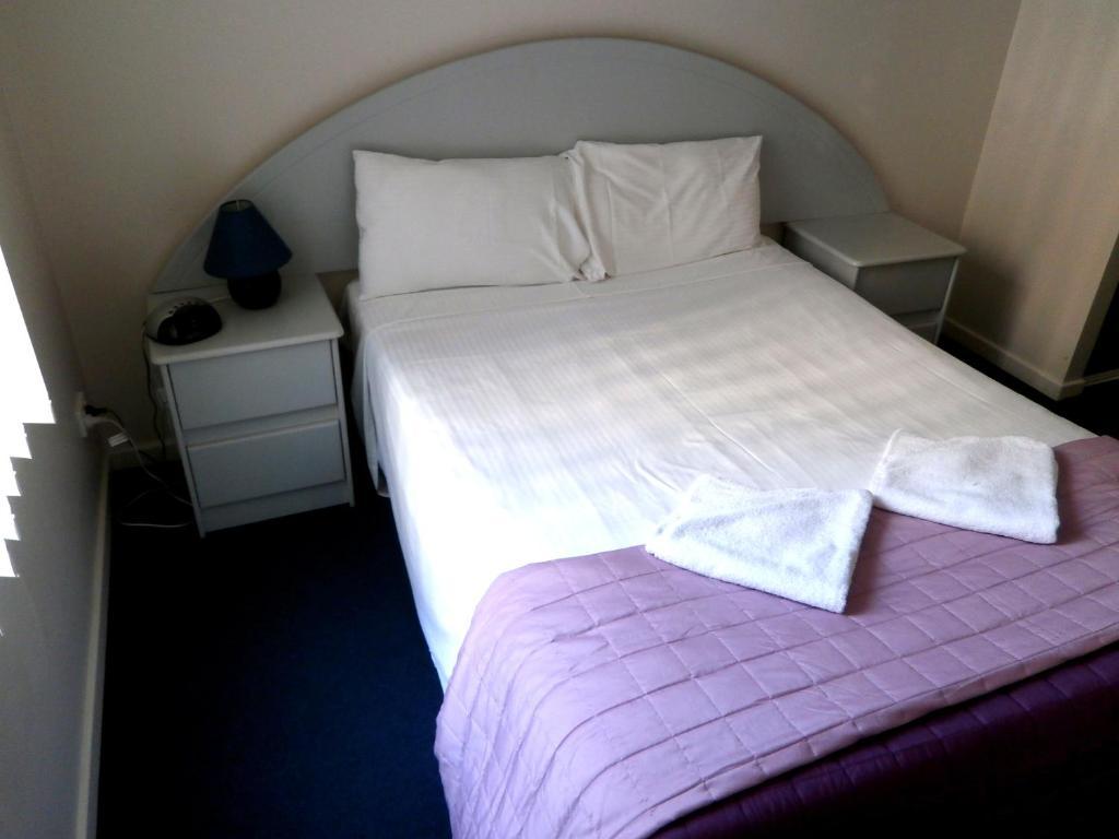 Budds Beach Apartments Surfers Paradise Esterno foto