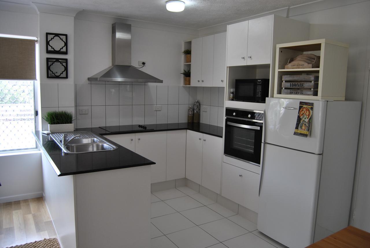 Budds Beach Apartments Surfers Paradise Esterno foto