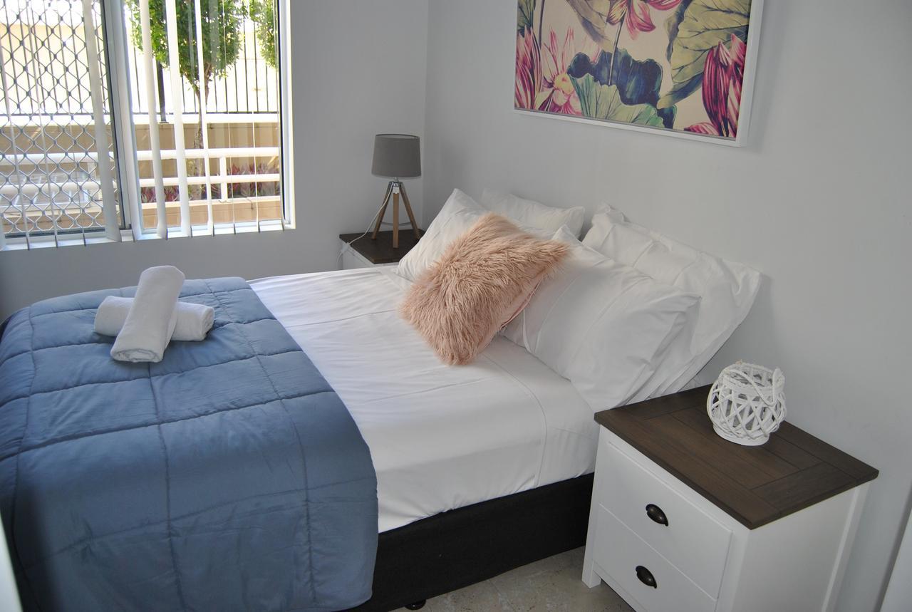 Budds Beach Apartments Surfers Paradise Esterno foto