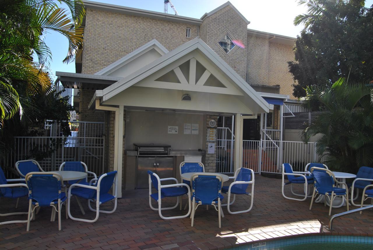 Budds Beach Apartments Surfers Paradise Esterno foto