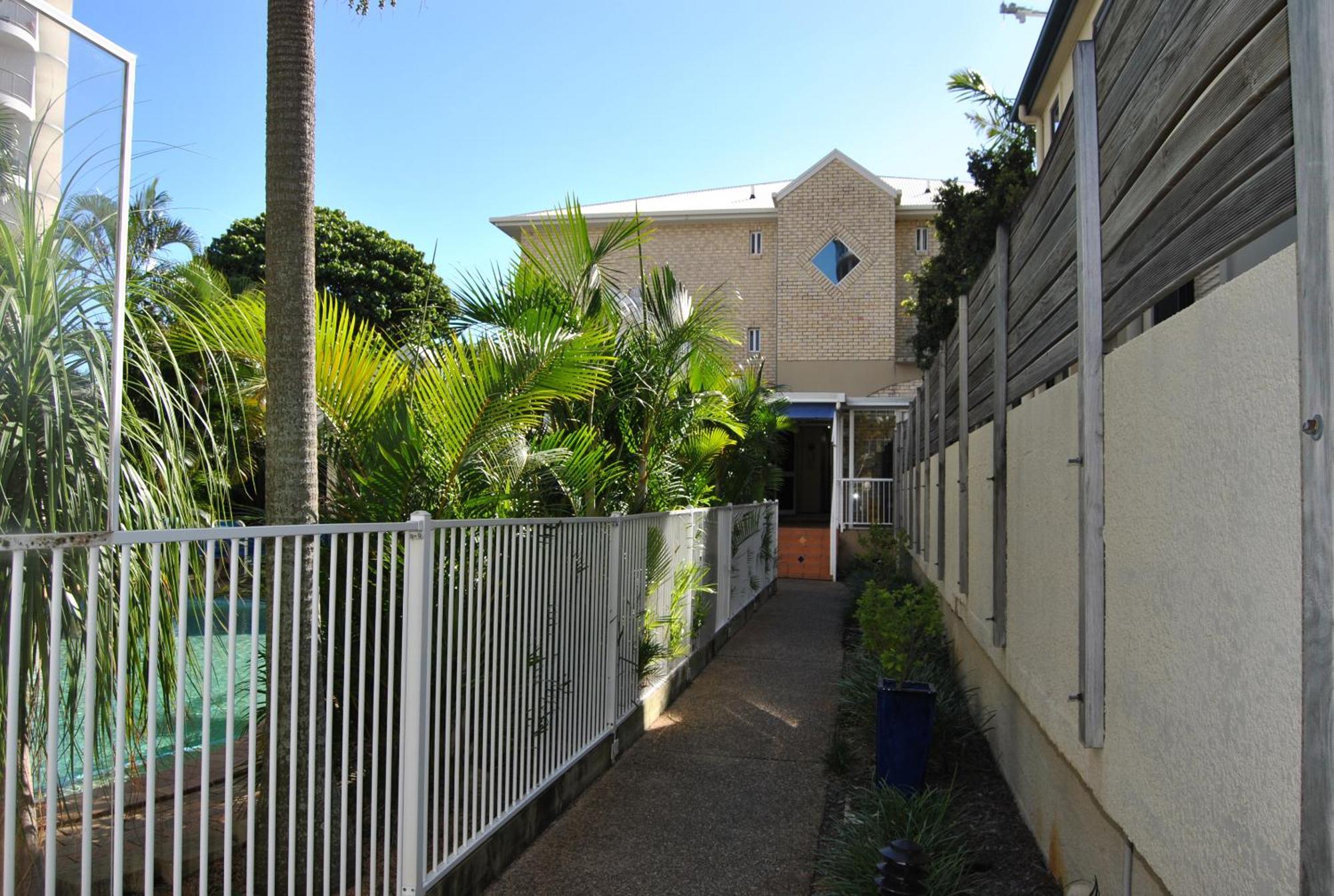 Budds Beach Apartments Surfers Paradise Esterno foto